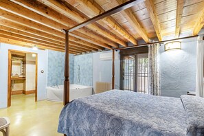 Shower, hair dryer, towels - Country House 'La Carrasca' with Private Pool, Private Terrace and Wi-Fi (Catral)