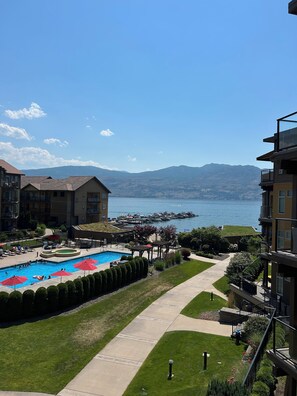 Outdoor pool, a heated pool - Lakeside View, Spacious 3-bedroom condo @ Barona Beach Resort in West Kelowna. (West Kelowna)