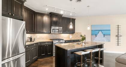 Lakeside View, Spacious 3-bedroom condo @ Barona Beach Resort in West Kelowna.