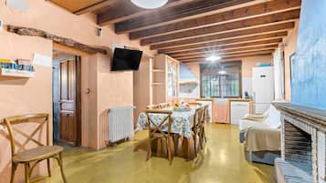 TV, fireplace, table tennis
