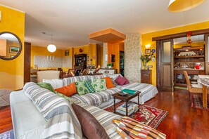 TV, DVD player, stereo