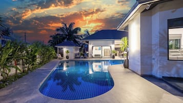 6 bedrooms, in-room safe, free WiFi, bed sheets