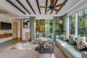 3 bedrooms - 3bhk Private Pool 1km to Thalassa Villa Scapes (Siolim)