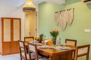 Villa | 3 bedrooms - 3bhk Private Pool 1km to Thalassa Villa Scapes (Siolim)