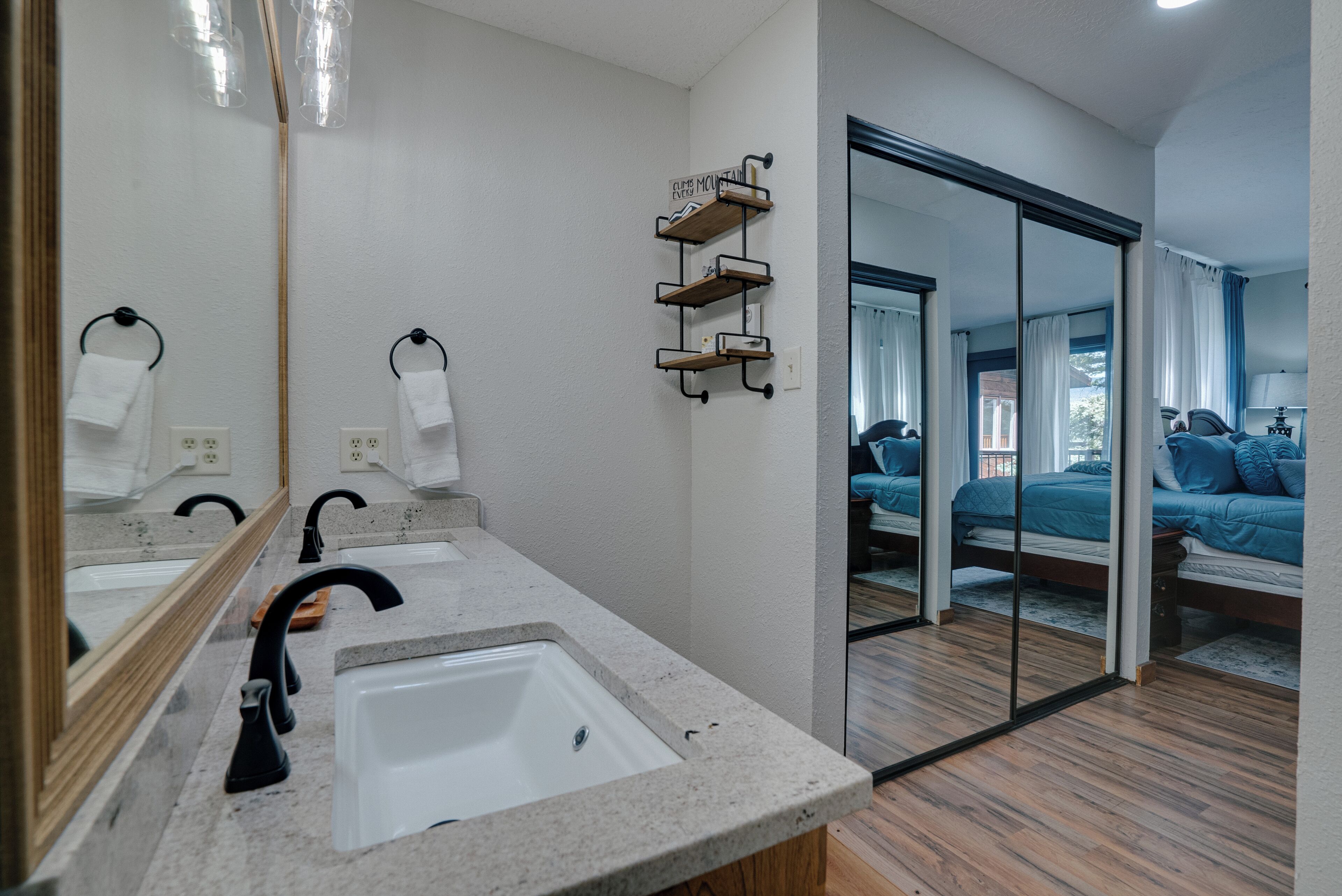 3 habitaciones, tabla de planchar con plancha y wifi gratis 