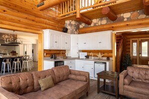 Peis, bordtennis og kontorer