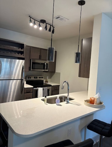 The Perfect Escape apartment with AC, WiFi in delightful Richmond