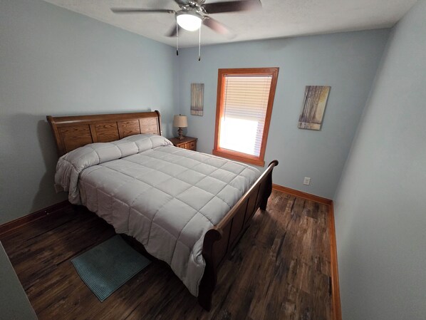 3 bedrooms, in-room safe, iron/ironing board, free WiFi