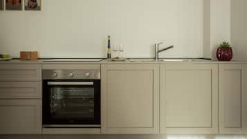 Coffee/tea maker, fridge, oven, stovetop
