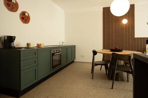 Kühlschrank, Ofen, Herdplatte, Geschirrspüler