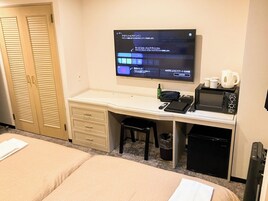 Escritorio y wifi gratis