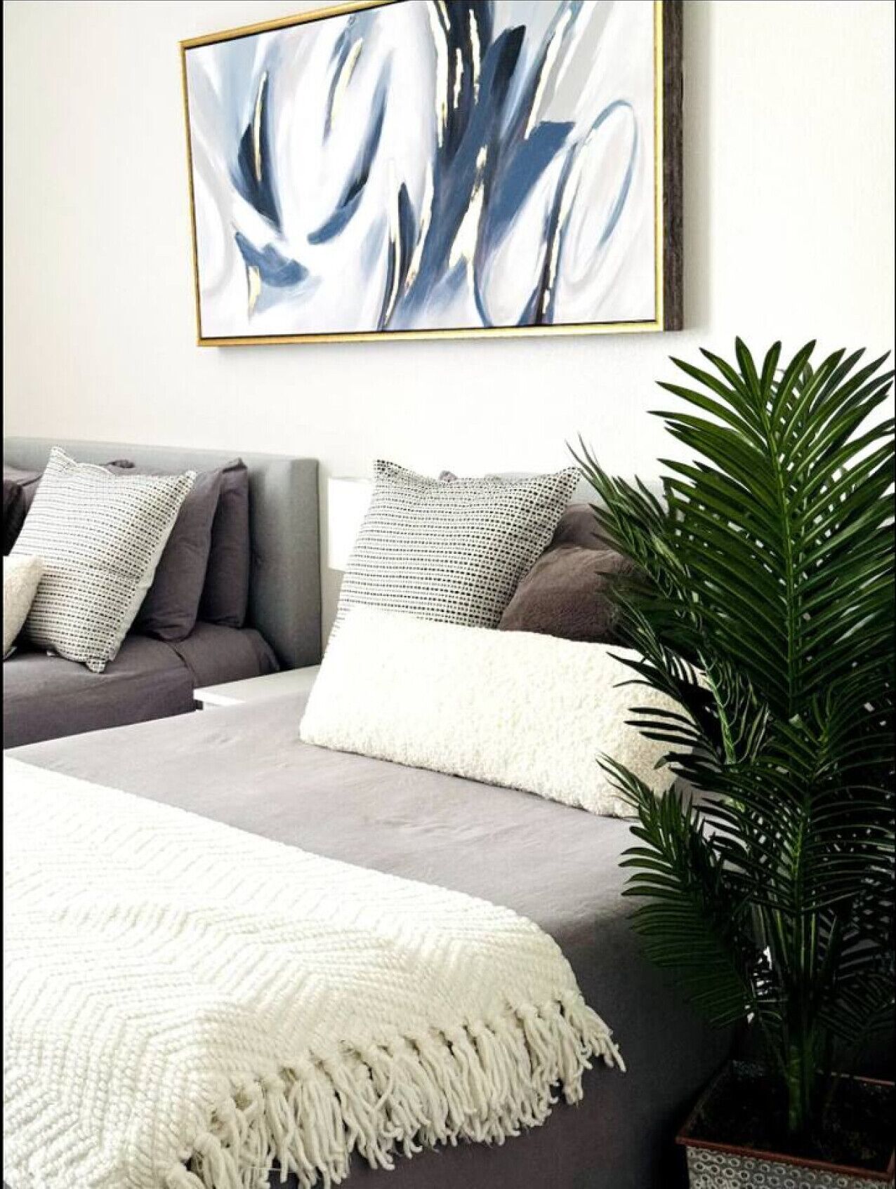 2 bedrooms, desk, iron/ironing board, travel crib