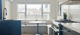 The LaBirdie; Hot Tub, Putting Green, Luxe Retreat