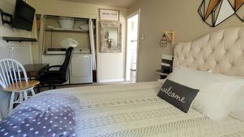 1 camera, una scrivania, ferro/asse da stiro, Wi-Fi gratuito