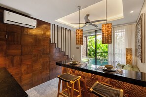 Villa | Dining room