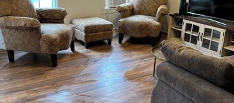 14 Miles To Cooperstown! Charming 3 Bedroom Farmhouse in Cherry Valley Village!