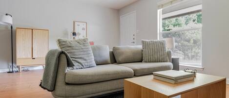 Fernseher, Stereoanlage