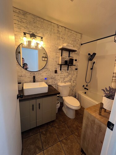 Cozy Condo on 400 N