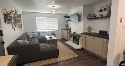 Cozy Condo on 400 N