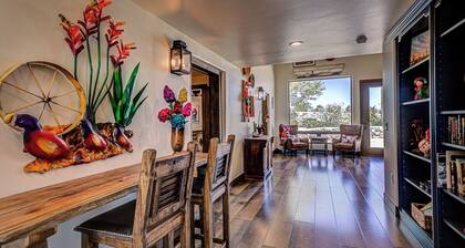 Year-Round Heated Pool: Upscale Estate: Mountain Views