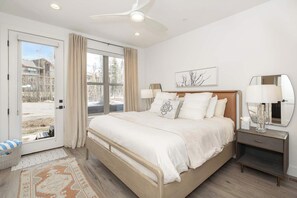 4 bedrooms, iron/ironing board, travel cot, WiFi - Trailside Access | Mountain Charm (Fraser)