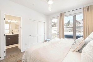 4 dormitorios, tabla de planchar con plancha, cuna de viaje y wifi