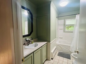 Toallas, jabón, papel de baño