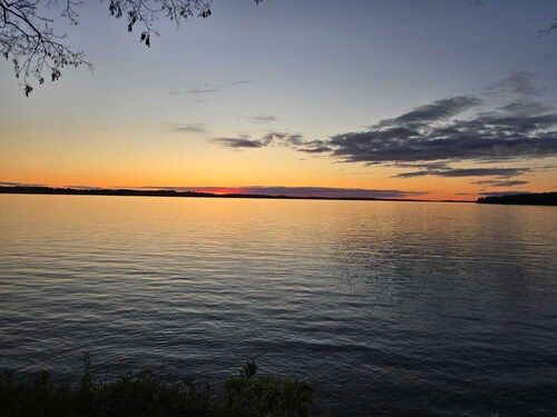 Elk Edge • Lakefront Charm • Dock & Torch Sandbar 20 min • Horse Shows 10 min