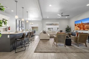 Smart TV, video games, table tennis - Zion Village #283 - Private POOL - Water park (Hurricane)