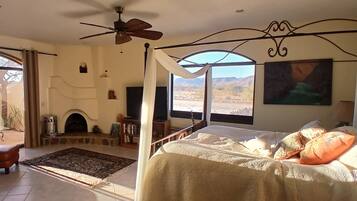 3 chambres, fer et planche à repasser, Wi-Fi, draps fournis