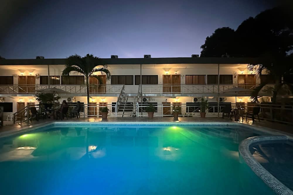 CASA BLANCA HOTEL