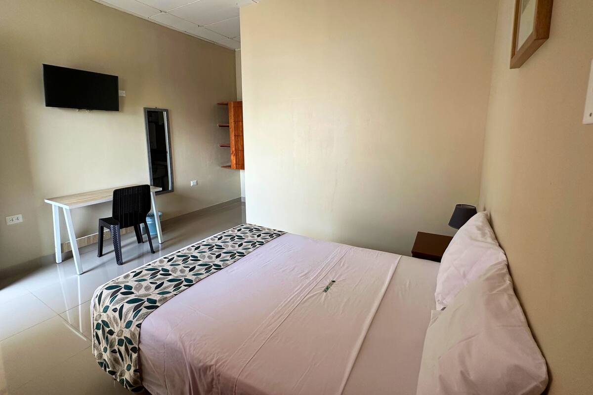 Desk, laptop workspace, free WiFi