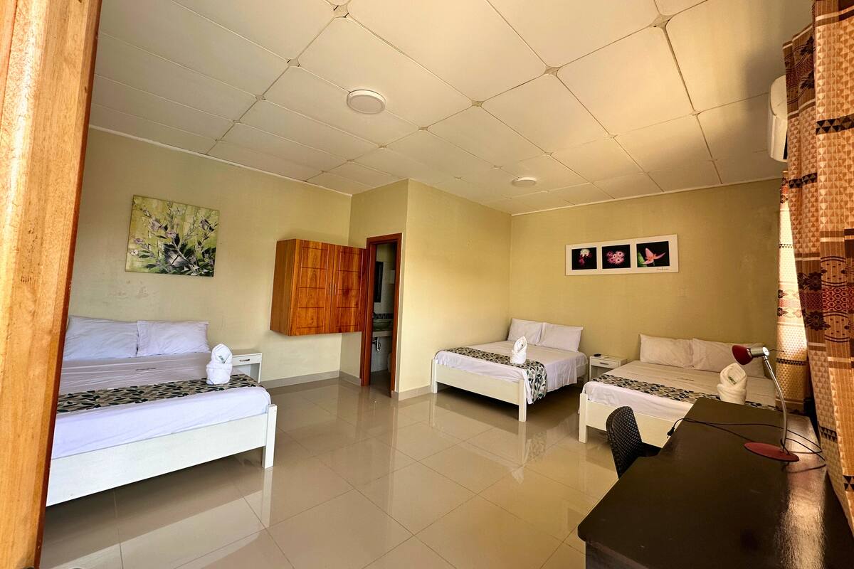 Desk, laptop workspace, free WiFi