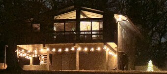 10-Acre Adventure Lodge w/River Valley View on 10 Acres - Cozy/Romantic/Family