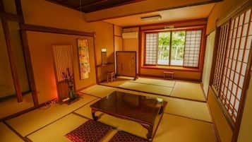 Quadruple Room, Balcony | Free WiFi, bed sheets