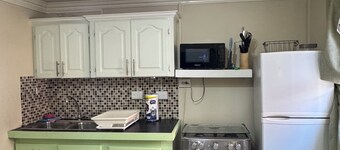 Charming 1-bedroom apartment in brilliant St James with AC, WiFi