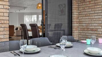 Tempat makan outdoor