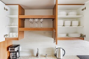 冷蔵庫、電子レンジ、オーブン、食器洗い機