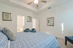 4 chambres, fer et planche à repasser, Wi-Fi gratuit, draps fournis
