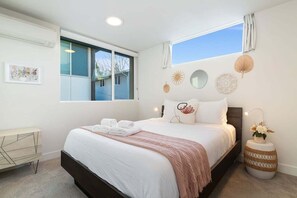 3 chambres, fer et planche à repasser, Wi-Fi gratuit, draps fournis