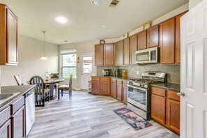 Microwave, oven, stovetop, dishwasher