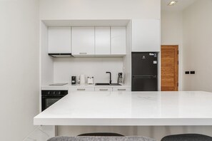 Kühlschrank, Ofen, Toaster