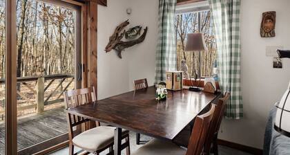Lakefront w Water Toys, Deck, Fire Pit & Grill
