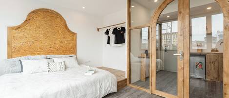 1 bedroom, iron/ironing board, WiFi