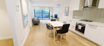 Box Hill 2BR APT|Hospital|Shopping centre|Gardens