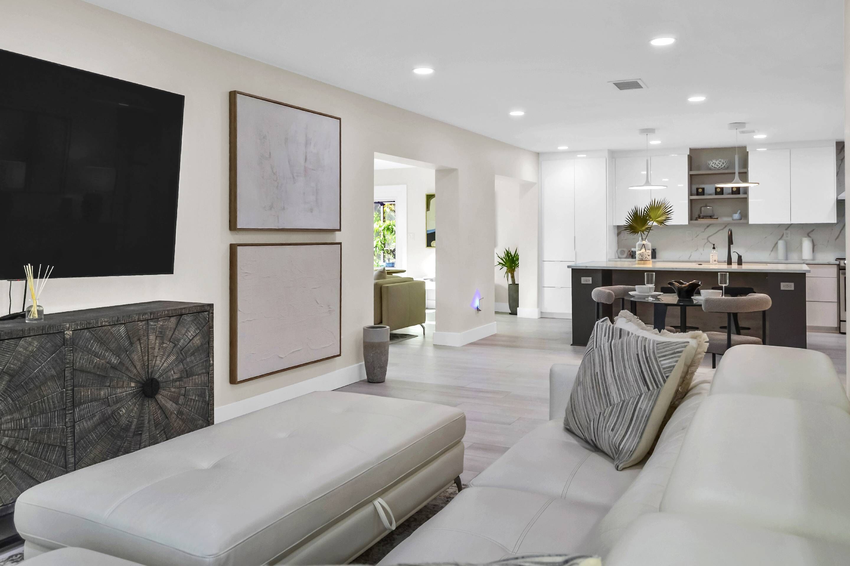 Smart TV, mesa de pingue-pongue, escritórios