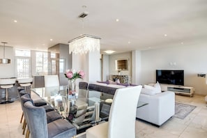 TV, fireplace, offices