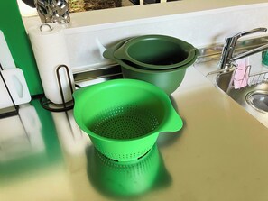 Fridge, microwave, stovetop