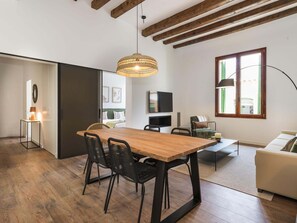 Dining - Sitges Spaces Center Design Flat | 2BR/1BA 🛍️ (Sitges)