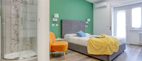 2 chambres, fer et planche à repasser, Wi-Fi, draps fournis